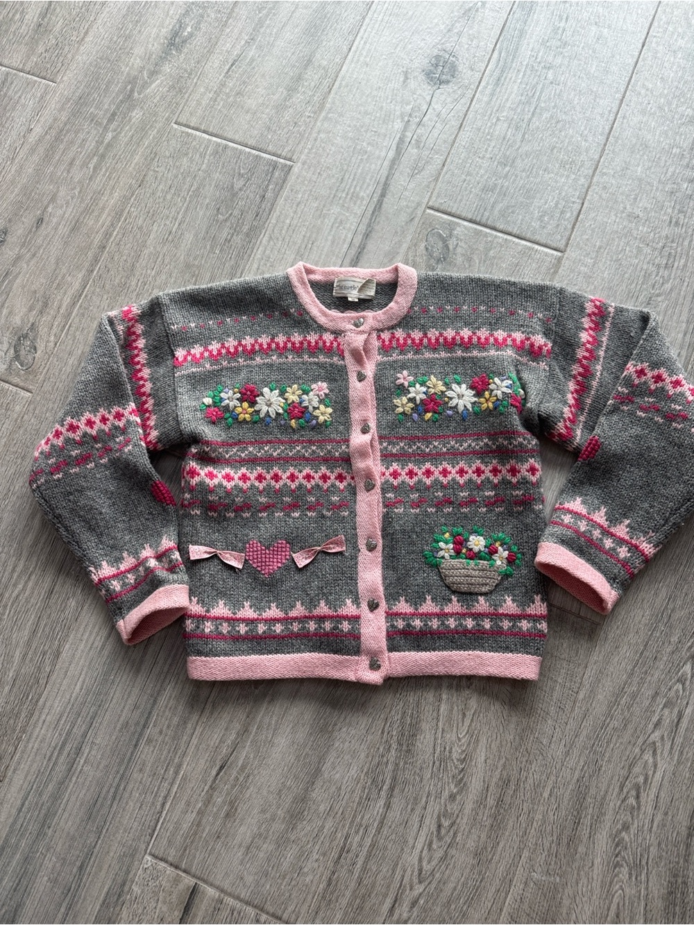 90’s ‘The Eagles eye’ Wool Gray and Pink Floral knit Cardigan Sweater